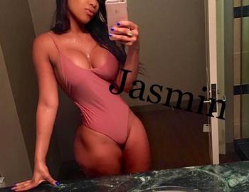 , 21  female escort, Thunder Bay