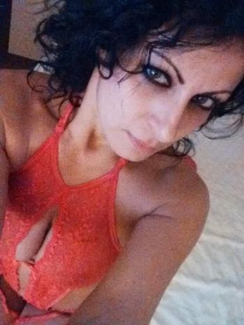 , 30  female escort, Thunder Bay