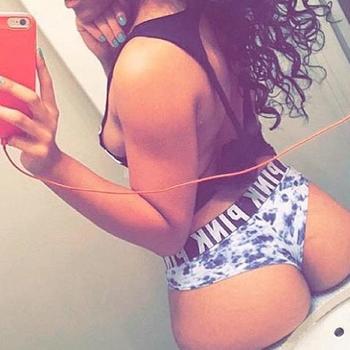 , 19  female escort, Thunder Bay