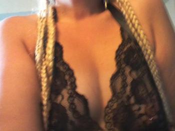 , 38  female escort, Thunder Bay