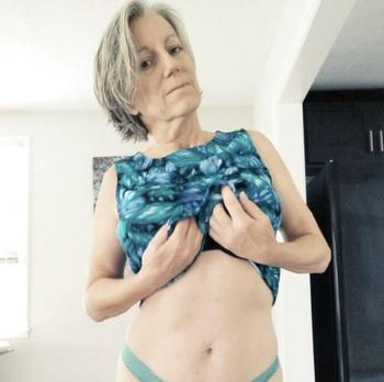 Bonnie, 62 Caucasian/White female escort, Thunder Bay
